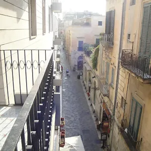 https://casa-lucia-lecce.lecce-hotels.com